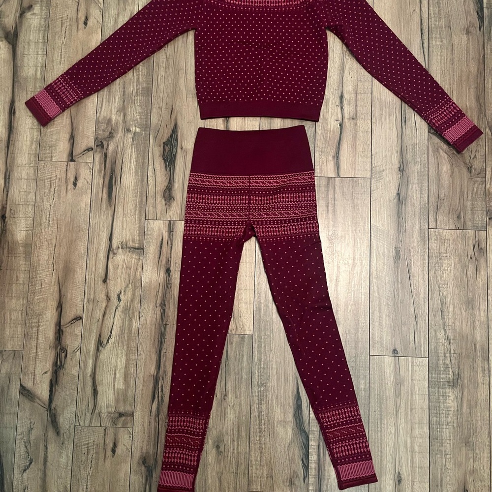 Fabletics Magenta Patterned Leggings Set - image 4